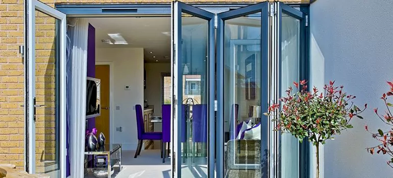 Commercial Door Glass Repair in Dunedin, FL